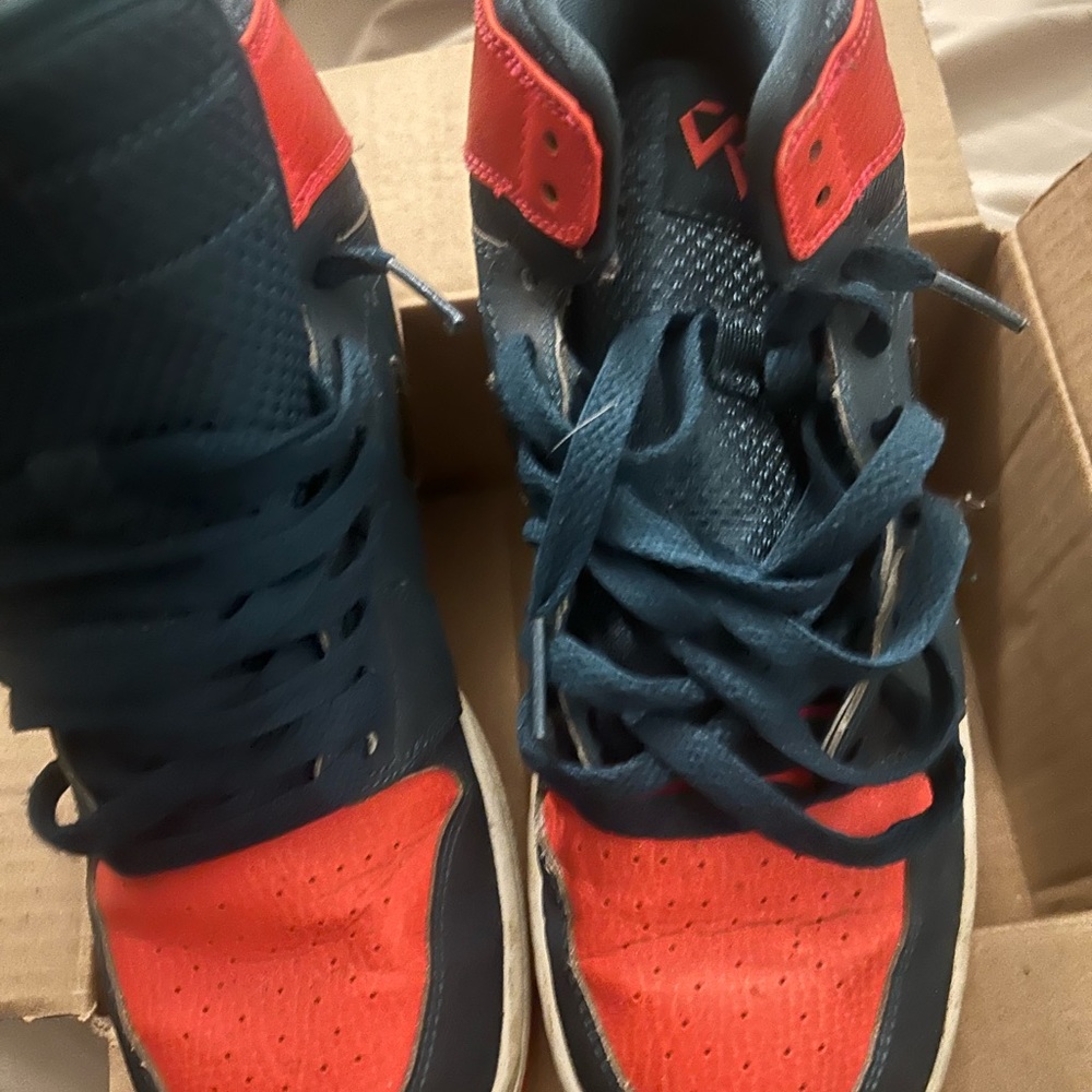 Nike shoes - Picture 5 of 8